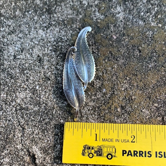 Vintage Sterling Silver Double Leaf Brooch - Picture 6 of 6